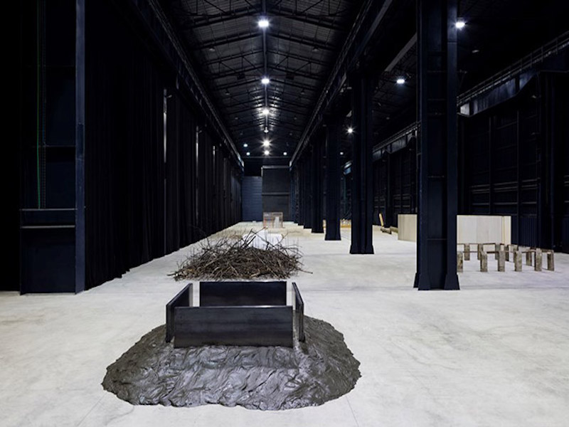 菅木志雄回顧展「Kishio Suga: Situations」がイタリアで開催中