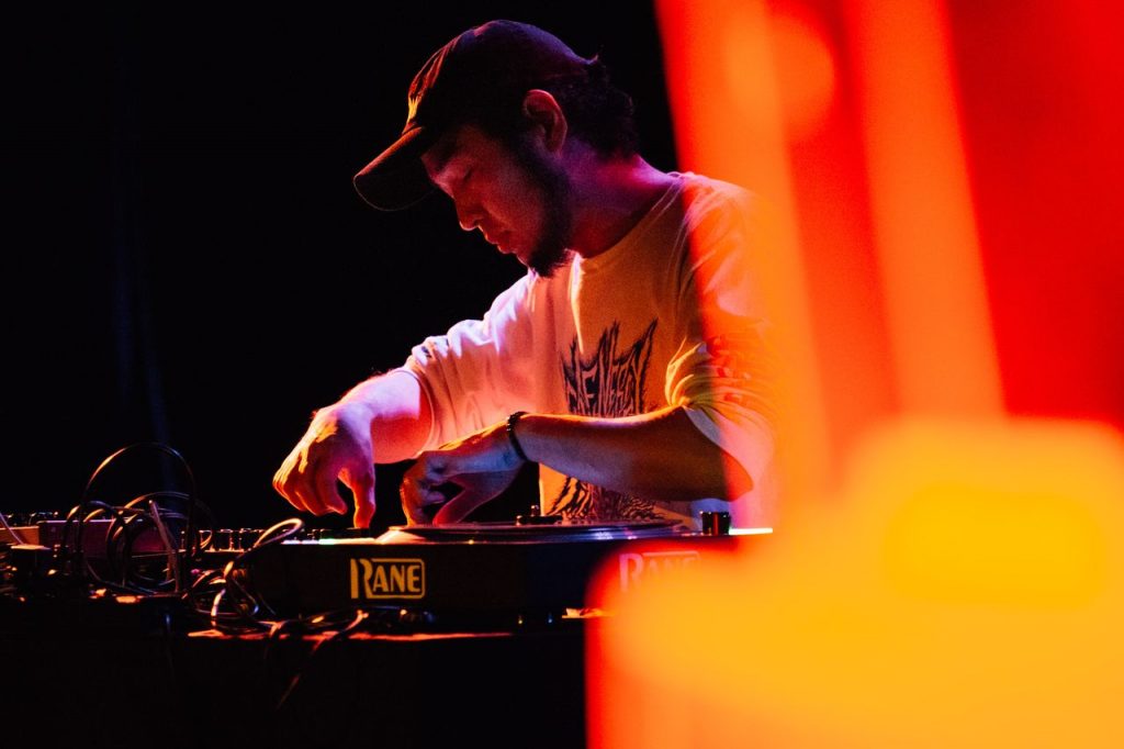 Special Talk: Parallel Traces – Curating and Creating Experimental Sound Works in Taiwan